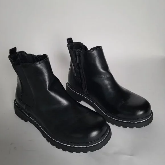 Torrid Black Faux Leather Chelsea Bootie (WW). Size 8WW - Picture 2 of 11